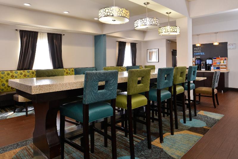 Holiday Inn Express Montgomery East I-85 By Ihg Buitenkant foto