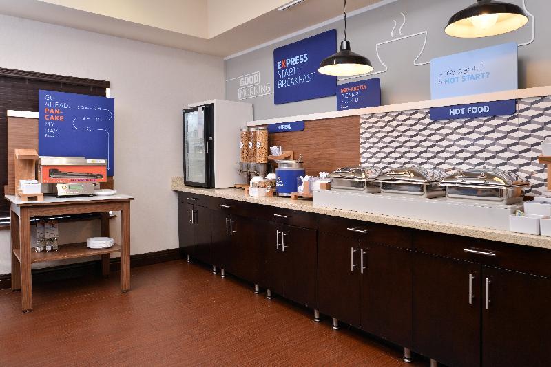 Holiday Inn Express Montgomery East I-85 By Ihg Buitenkant foto